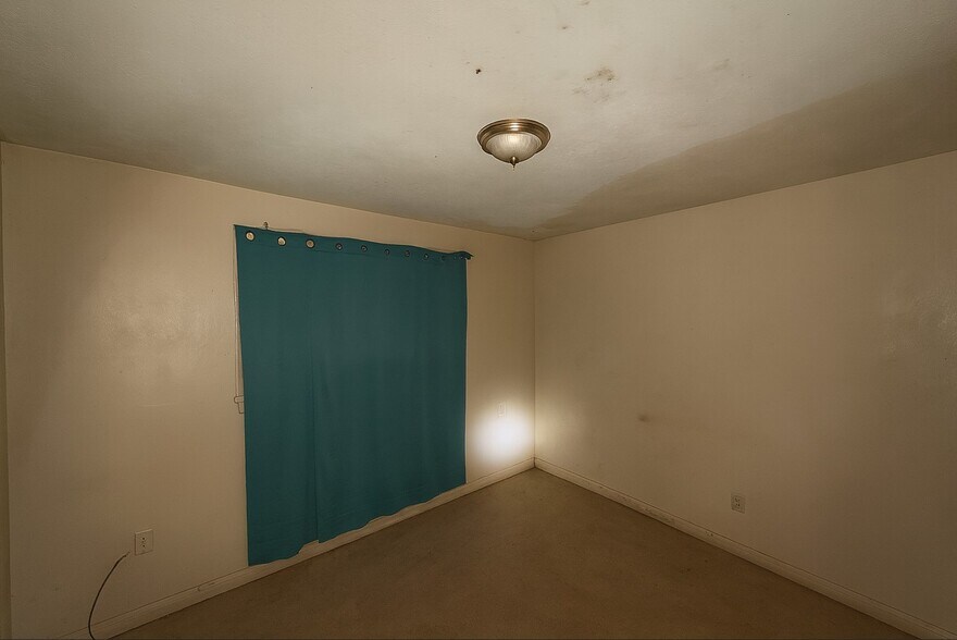 Building Photo - 2413 Gathings Dr