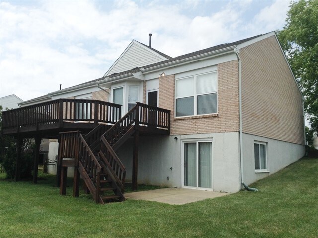 Building Photo - 9021 Crimson Oak Dr