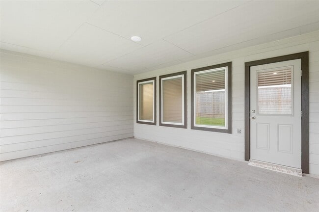 Building Photo - 7418 Elm Lndg Ln