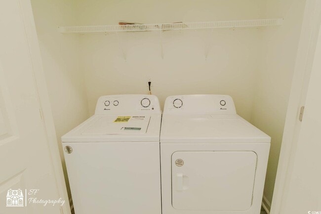 Building Photo - 143 Crescent Wy