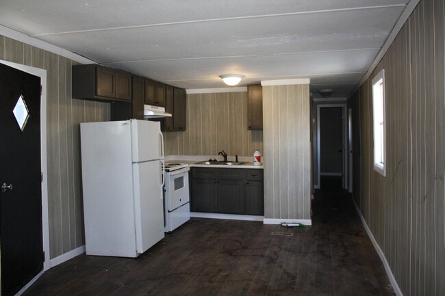 Building Photo - 103 Rice Ct