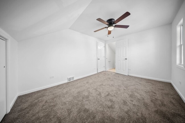 Building Photo - 867 Church Rd