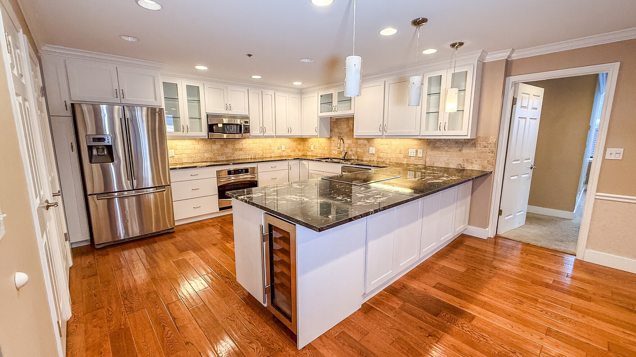 Building Photo - 44 W Broadway