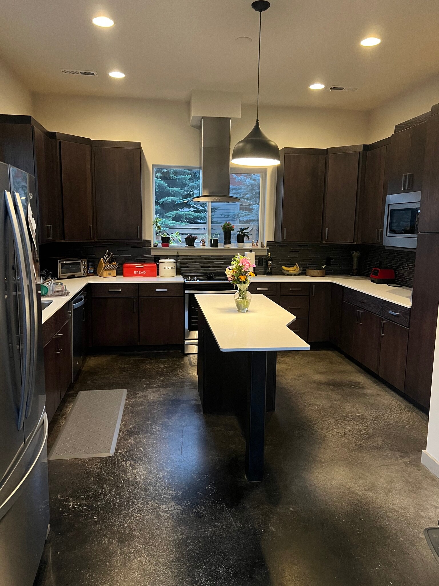 Kitchen - 3168 Fen Way