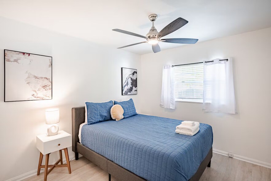 Building Photo - 3218 1st St S