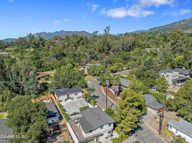 Building Photo - 313 Raymond St