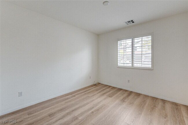Building Photo - 8031 Pavarotti Ave