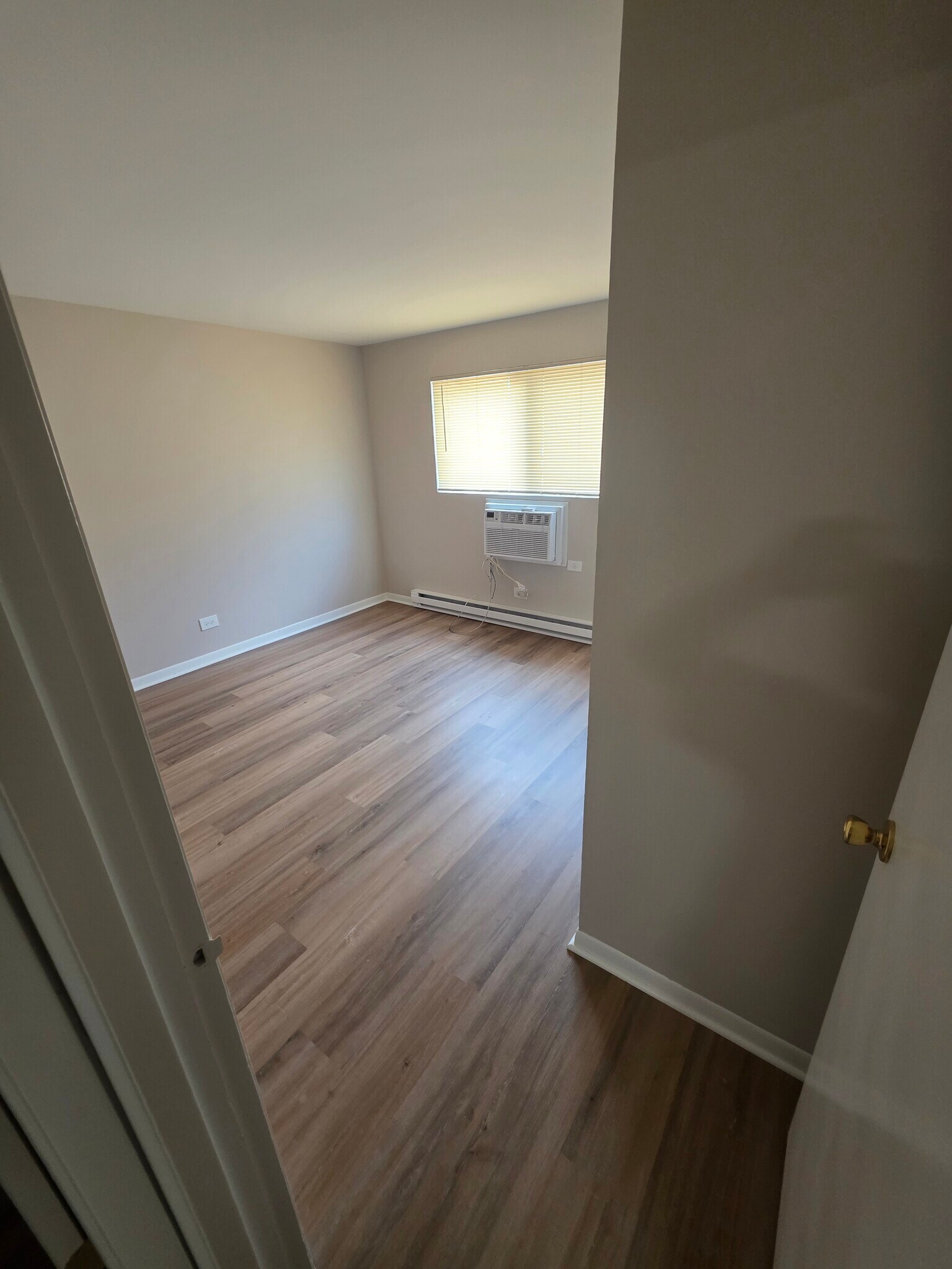 Master bedroom - 6704 W 64th Pl