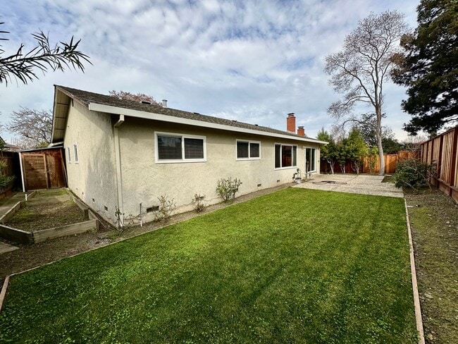 Building Photo - Single Story with Cupertino Schools