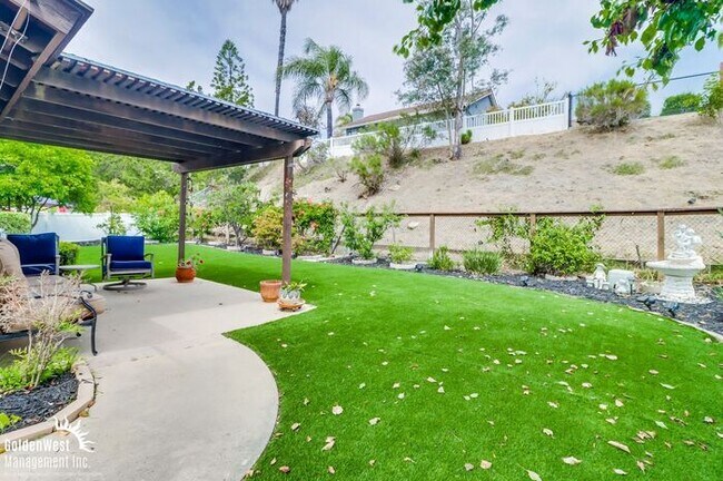 Building Photo - Captivating 3Bdm 2Ba Home in Rancho San Diego
