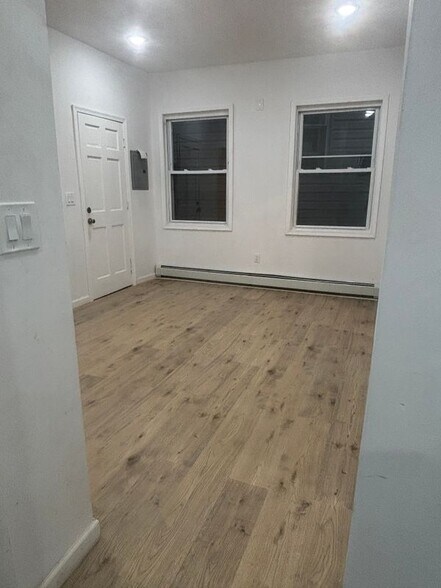 Building Photo - 155 16th Ave