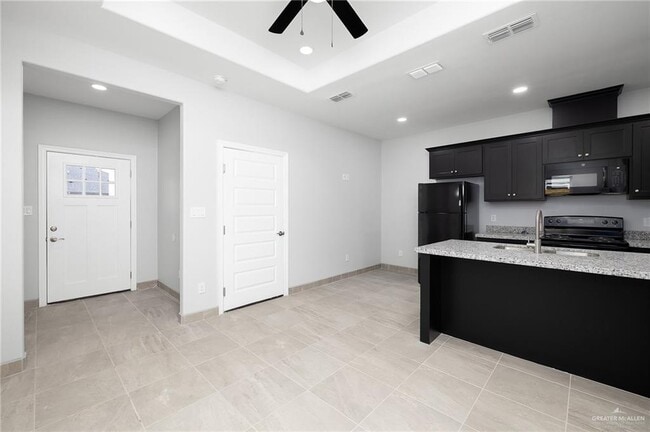 Building Photo - 2526 N Vly Cir