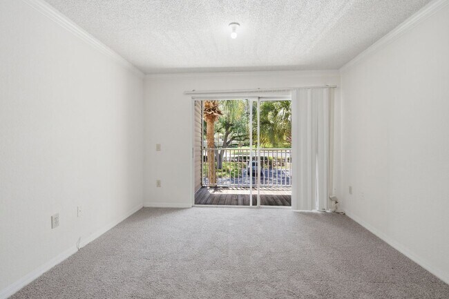 Building Photo - 4240 Summer Landing Dr