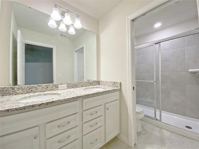 Building Photo - 7360 Oakmoss Loop