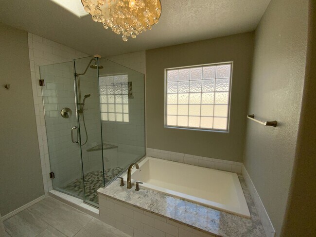 Building Photo - 3 Bedroom Single Story Home Available Near...