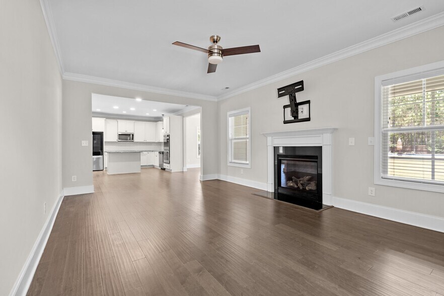 Building Photo - 830 Winston Pines Dr