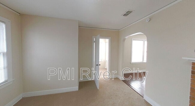 Building Photo - 8944 1st Ave