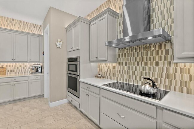 Building Photo - 54 N Riverwalk Dr