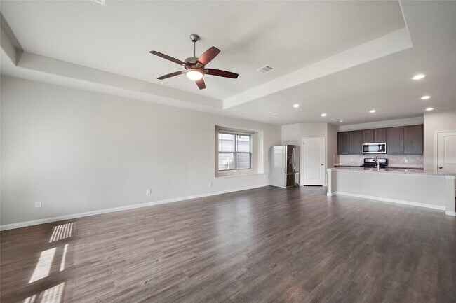 Building Photo - 4459 Eveslage Ln