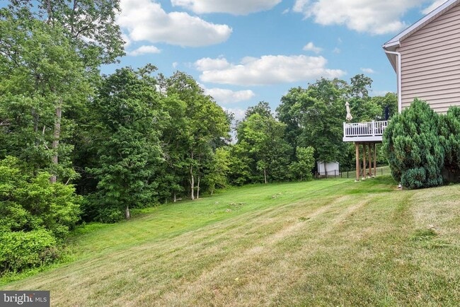 Building Photo - 427 Green Meadow Dr.
