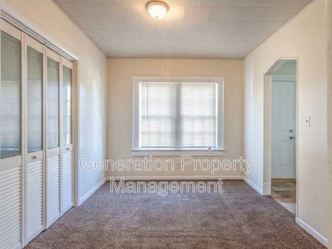 Building Photo - 3609 Ridgeside Rd