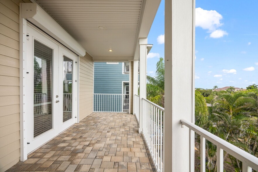 Building Photo - 1340 Apollo Beach Blvd S