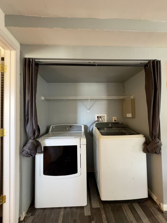 Building Photo - Charming 4 Bedroom/3 Bathroom Home with 2-Car Garage and Large Backyard in Middle River, MD!