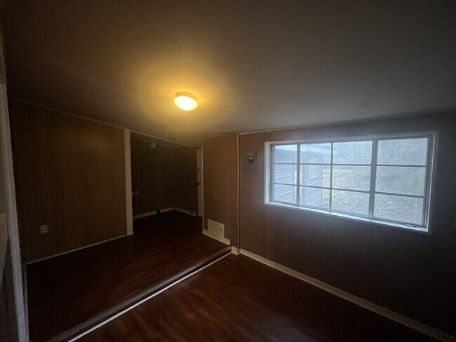 Building Photo - 117 Roosevelt Cir