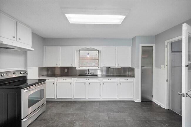 Building Photo - 4834 FM 2218 Rd