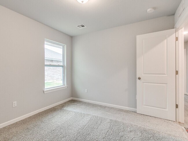 Building Photo - Beautiful New Home!
