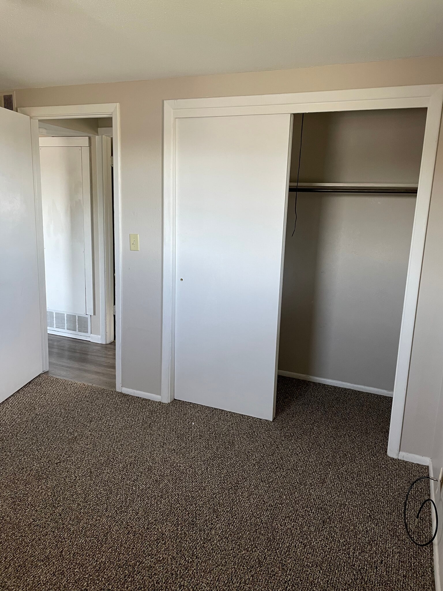 Bedroom 2 - 131 E Nowlin St