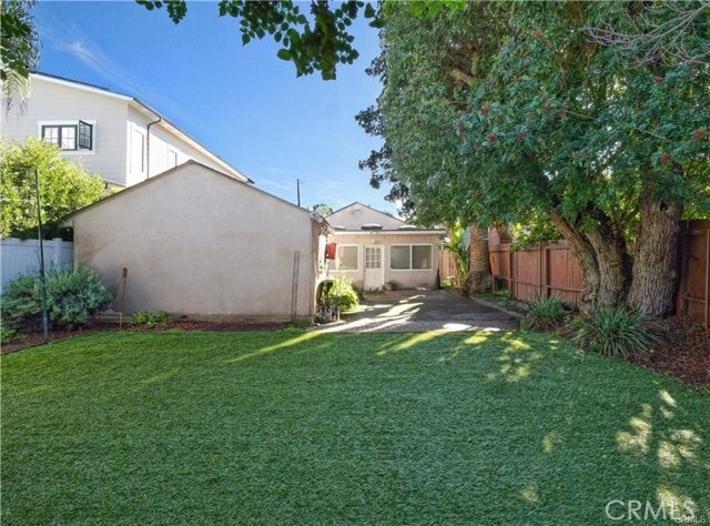 Building Photo - 613 36th St