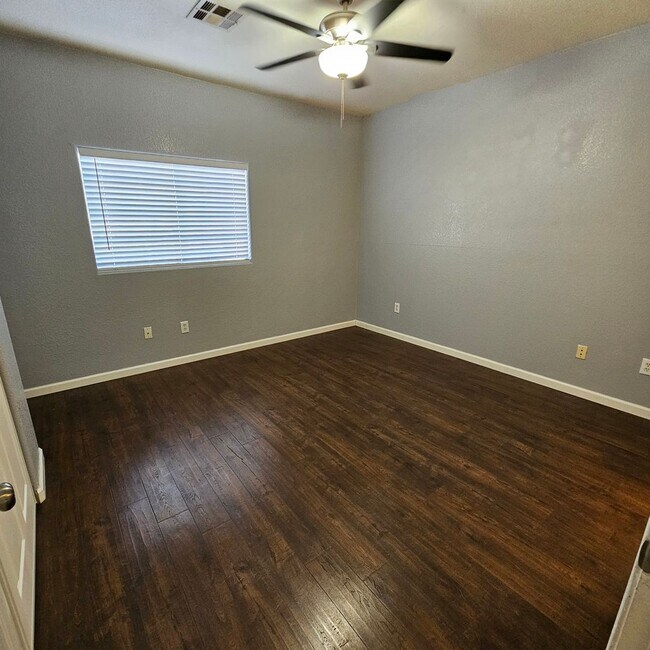 Building Photo - WOW! 3 bed 2 bath gated condo near Nellis AFB.. REMODELED!