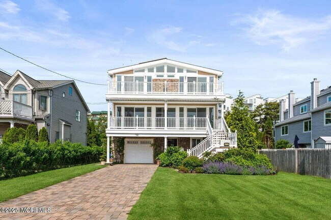 Primary Photo - 272 Ocean Blvd N