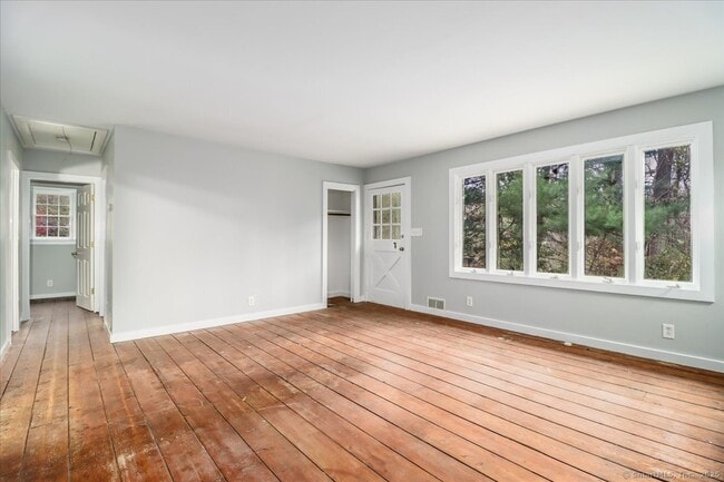 Building Photo - 381 Litchfield Rd