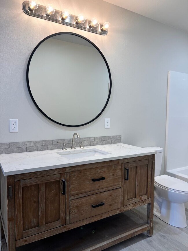 Building Photo - 1 Bedroom 1 Bathroom Studio