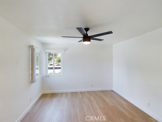 Building Photo - 419 W 4th Ave