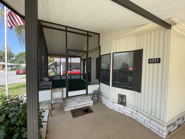 Building Photo - 2/2 in Harbour View Mobile Manor (40+)