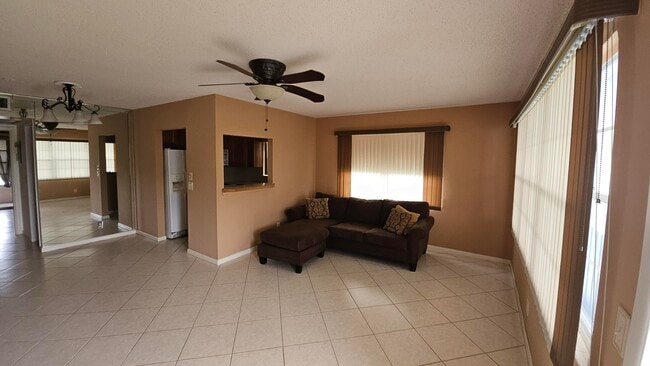 Building Photo - 305 Newport T