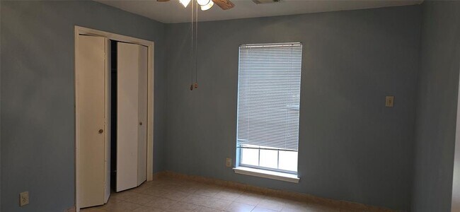 Building Photo - 125 Kelly Ln