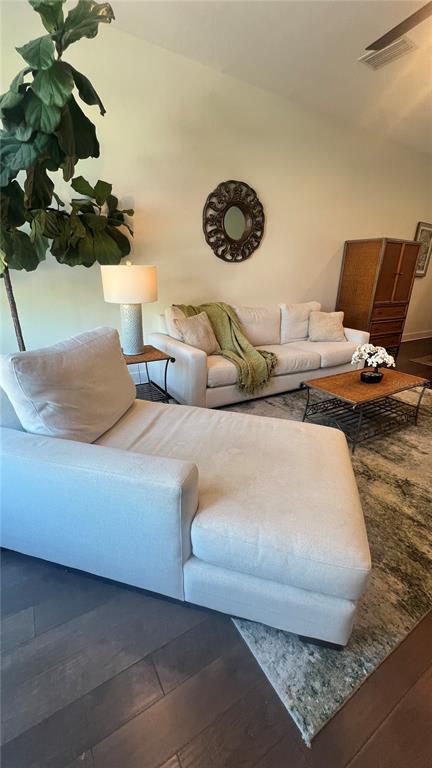 Building Photo - 130 8th St N