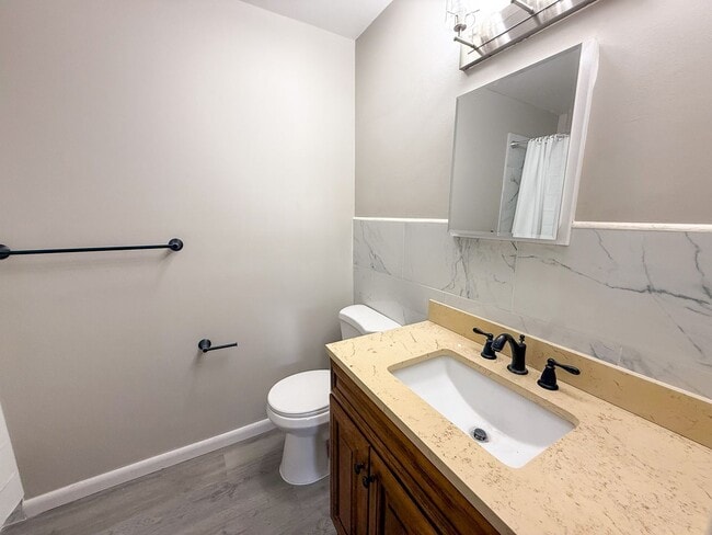 Building Photo - 3331 NW 27th Ave