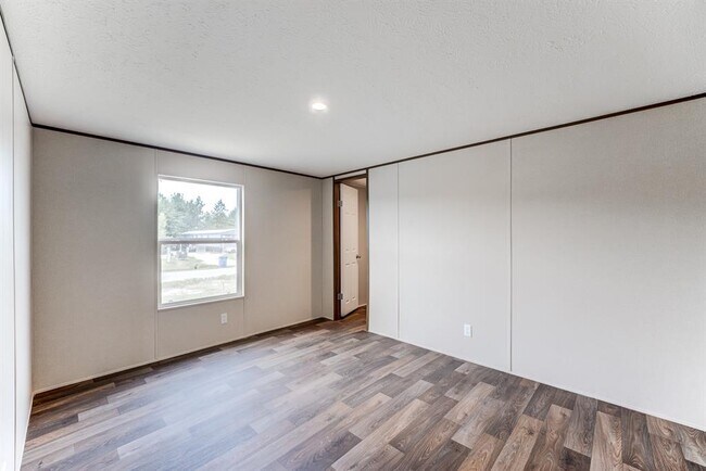 Building Photo - 5055 County Rd 3540