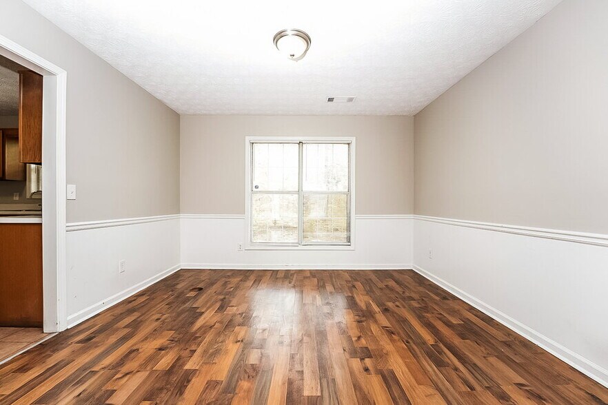 Building Photo - 915 Eagle Pointe Dr NW