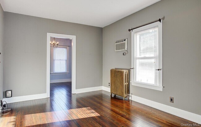 Building Photo - 256 Nassau Rd