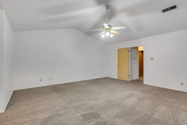 Building Photo - 3712 Monclair Ave