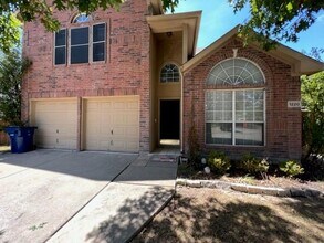 Building Photo - 4 bedroom, 2.5 bath home for lease!
