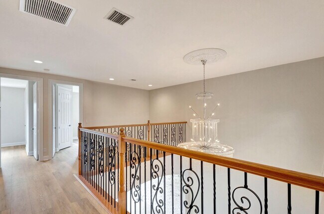 Building Photo - 4770 Cadiz Cir