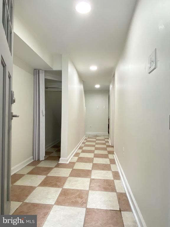 Building Photo - 650 Hobart Pl NW