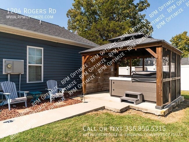 Building Photo - 1204 Rogers Rd